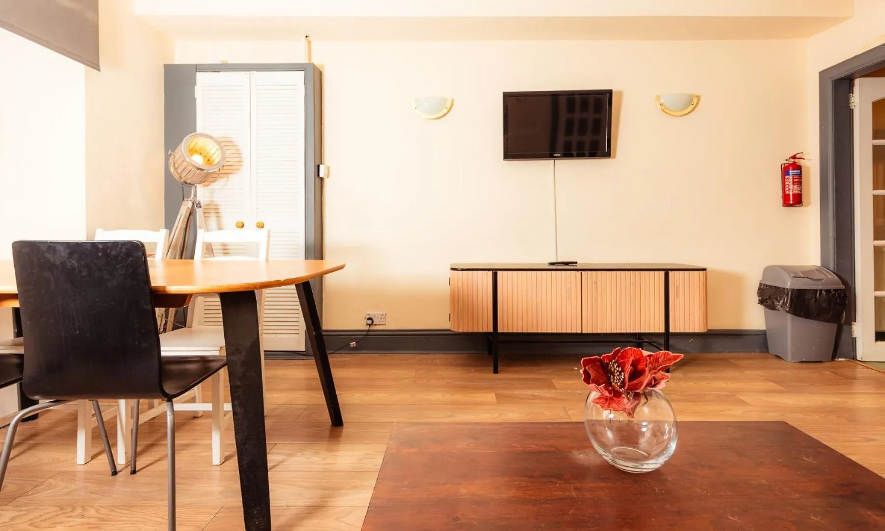 Warm&Welcoming City Centre Apartments By Meadows 4 إدنبرة 0*,